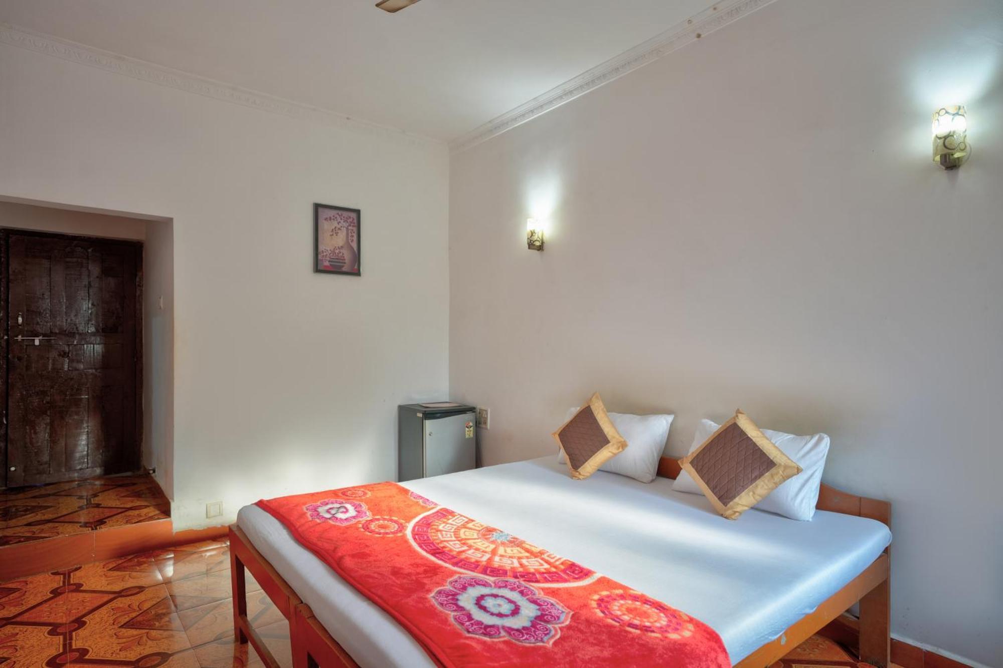 Om Sai Guest House Calangute Ngoại thất bức ảnh