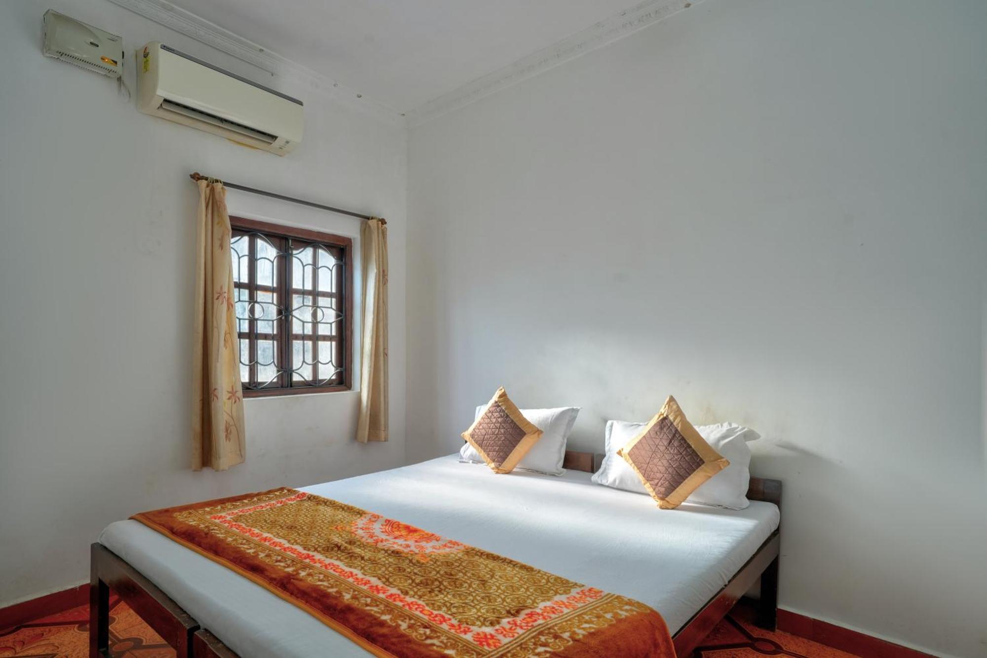 Om Sai Guest House Calangute Ngoại thất bức ảnh